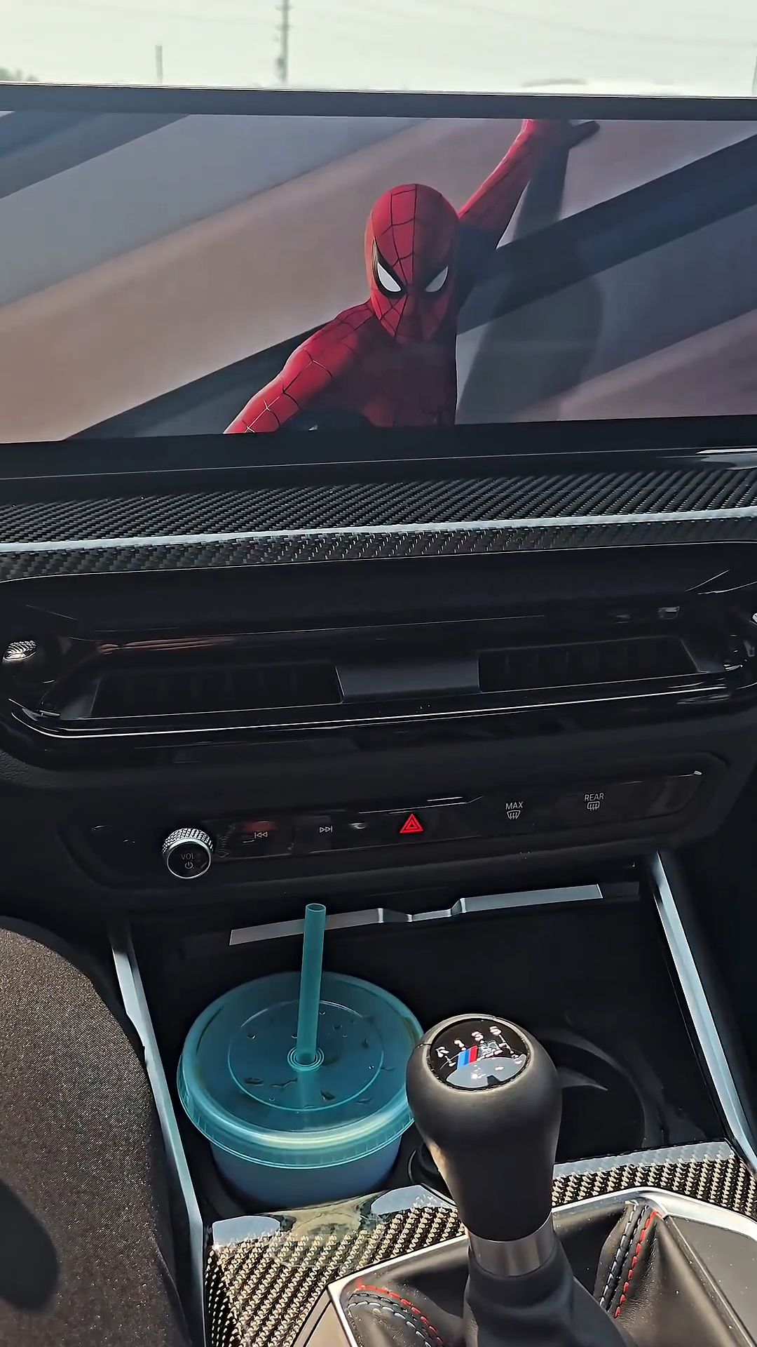 reclama video cu spiderman la bordul bmw